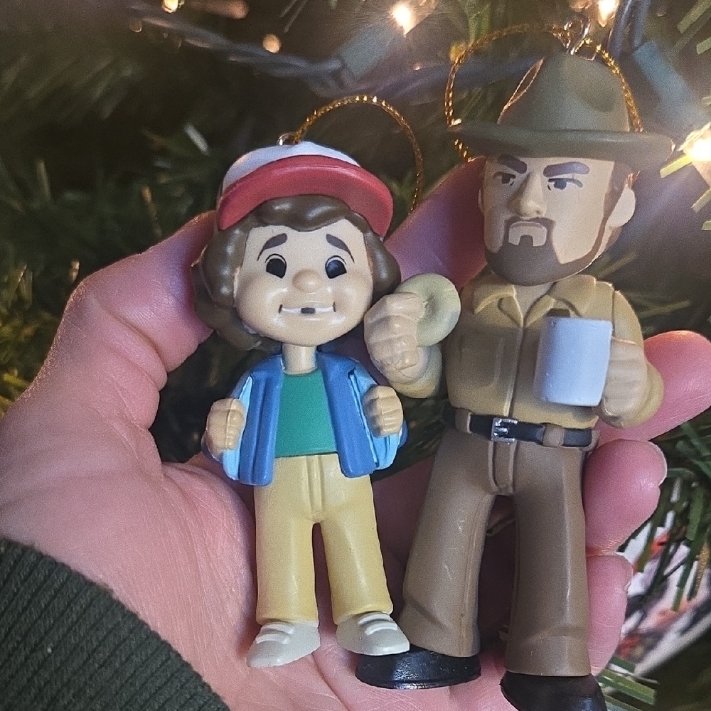 Stranger Things FUNKO Ornament Set with Dustin And Hopper